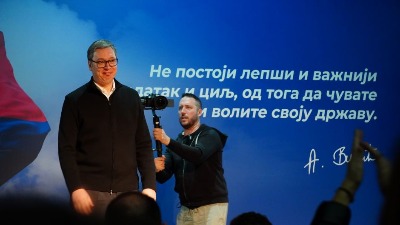 Predložio Vučića za nacionalnog heroja, ali mu je jedna gospođa "UKRALA ŠOU" (VIDEO)