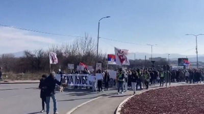 Došlo je na naplat(n)u: Dve kolone stigle do rampe u Nišu, blokada do 21h