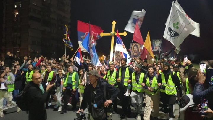 Okupljanje studenata i građana u NS završeno polaganjem venaca i 16 minuta tišine (FOTO/VIDEO)