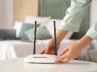 Zbog OVOGA imate loš internet u stanu: Samo na OVOM mestu treba da držite WiFi ruter