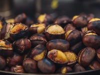 Kad čujete zašto su naše bake stavljale KESTENJE NA PROZORE, odmah ćete i vi uraditi isto: Desiće se nešto NEVEROVATNO 