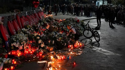 Dirljive poruke studenata posle skupa u NS: "Šesnaest snova, želja i nada nestalo je u jednom trenutku" (FOTO)