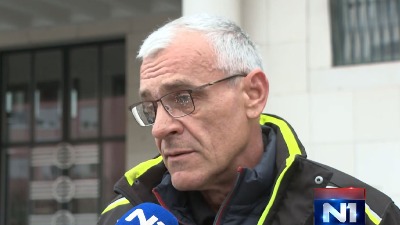 Jaćimovići drugi dan štrajkuju glađu: Oko zgrade Banovine postavljena metalna ograda