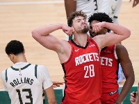 Dobrodošao na ringišpil: Šengun "izludeo" Janisa (VIDEO)