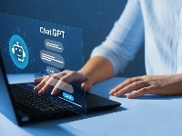 OPREZ! Ovih 5 STVARI nikada nemojte deliti sa veštačkom inteligencijom