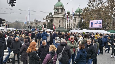 "Dijana, Dijana": Kolona studenata i građana sa protesta se vratila do Ćacilenda (FOTO/VIDEO)