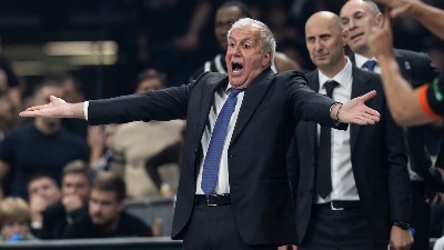 Obradović: Ne gubimo mi utakmice zbog telefona