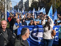 Sindikat postavio ULTIMATUM Vladi: Sastanak ili stupanje u ŠTRAJK!