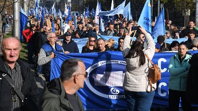 Sindikat postavio ULTIMATUM Vladi: Sastanak ili stupanje u ŠTRAJK!