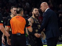 Džejms optužio navijača da ga je SAPLEO - odmah je izbačen iz Arene (VIDEO)