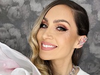 Jelena Gavrilović POKORILA crveni tepih u Čikagu u RASKOŠNOJ VATRENOJ HALJINI koja je simbol glamura (FOTO)