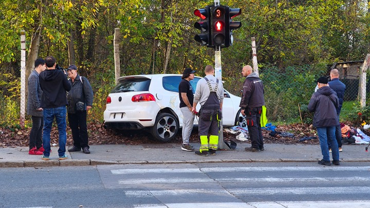 "Krenuo je pravo na mene, ja sam izbegla, ali je naleteo na drugu ženu": Očevici otkrili šta se desilo na Banjici
