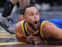 Istorijska utakmica Stefa Karija (VIDEO)