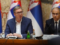 Vučić se obratio svim direktorima JP u Srbiji: Platite sve račune toplanama, ne igrajte se s tim