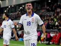 Kakav otac, takav sin, Stanković "lepoticom" najavio poker Briža u Astani!