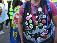 Taksistkinja u Leskovcu probala da probije blokadu i da prođe kroz novinare