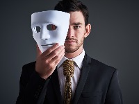 NAJVEĆA LAŽ koju horoskopski znaci uvek govore ljudima: Nikad ne bi priznali svoju slabost