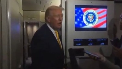 "TIŠINA, PRASENCE!" Tramp napravio NEVIĐENI SKANDAL, uvredio novinarku koja ga je ispitivala o Epstajnu (VIDEO)