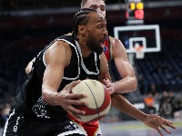 Parker i Džons su tu, ali jedan Amerikanac ostaje u Beogradu