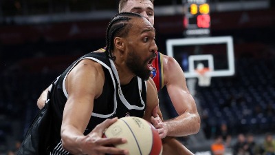 Parker i Džons su tu, ali jedan Amerikanac ostaje u Beogradu