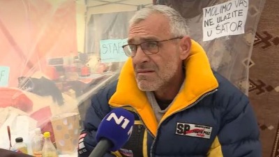 Autobus autoprevoznika Milomira Jaćimovića zaustavljen na ulazu u Valjevo