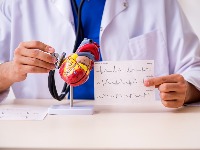 Kardiolog UPOZORAVA: Ova kombinacija namirnica šteti zdravlju srca, posebno ljudima sa visokim pritiskom