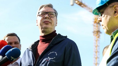 Ko o čemu - Vučić o knjizi: Predsednikov bestseler proučavaće studenti i đaci?!
