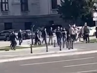 Došao da podrži Dijanu Hrku, pa ga napali batinaši iz Ćacilenda (VIDEO)