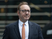 Kevin Spejsi postao BESKUĆNIK: Posle optužbi za seksualno zlostavljanje slavni glumac ostao bez posla 