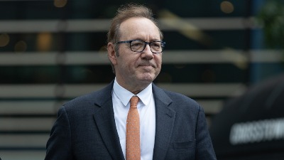 Kevin Spejsi postao BESKUĆNIK: Posle optužbi za seksualno zlostavljanje slavni glumac ostao bez posla 