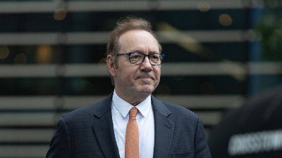 Kevin Spejsi izjavio da je BESKUĆNIK, a sada se pravda: Ljudi, nisam tako...