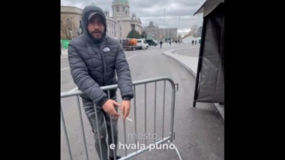 "Obezbeđenje Ćacilenda" odlučuje ko sme da priđe Skupštini: Poslanici opozicije moraju da se predstave (VIDEO)