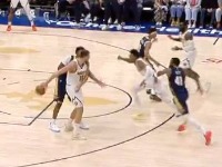 Gde je lopta? O Jokićevom potezu će se pričati (VIDEO)