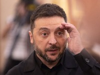 Tramp žestoko pritisnuo Zelenskog: Traži predaju teritorija