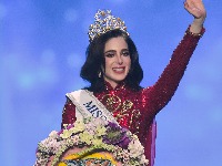 "Podmićivanje i saosećanje! Prava pobednica je opljačkana": Mreže "eksplodirale" zbog pobednice Mis Univerzuma (FOTO, VIDEO) 