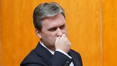 Studenti udarili na Selakovića: Beži od institucija, ali ne i od Informera