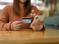 Koliko novca treba da imate na računu da bi vas banka smatrala bogatim? Evo kada dobijate povlašćen tretman