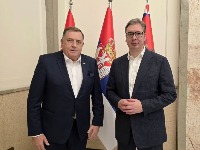"Dodik i Vučić se međusobno ne podnose, ali znaju da jedan drugog moraju da čuvaju"