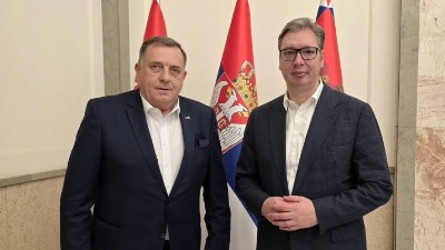 "Dodik i Vučić se međusobno ne podnose, ali znaju da jedan drugog moraju da čuvaju"