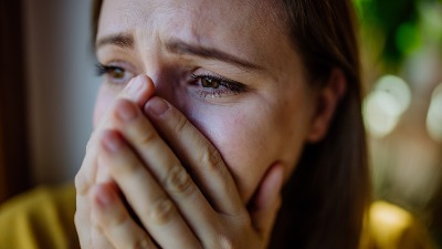 Imala sam užasne bolove u donjem delu stomaku, a lekari su mi govorili da je to zbog cisti na jajniku: A mogla sam da umrem 