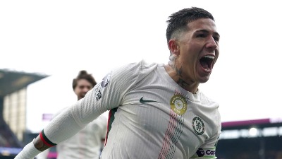 Čelsi vezao treću pobedu bez primljenog gola: Pao je Barnli