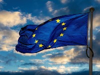 EU o izborima u Srbiji: Nastavićemo da pratimo...