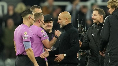 Gvardiola se sukobio sa kapitenom Njukasla, pa ušao u sudijsku svlačionicu?!