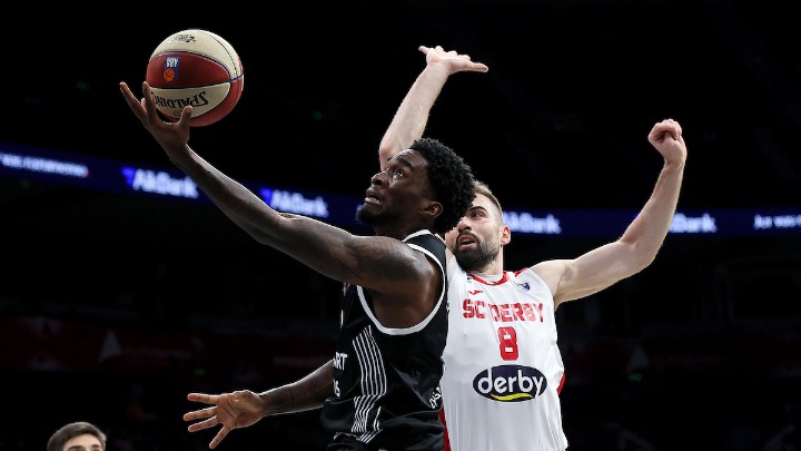 Šejk Milton napustio Beograd!