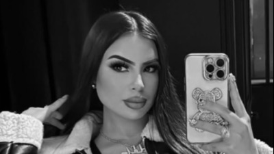 UBIJENA PEVAČICA (22) U SAČEKUŠI: Izrešetali je u autu, preminula u bolnici 