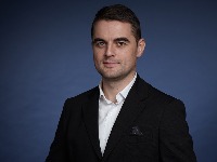 Petrović (SRCE): Vlasnik Saba Belče iz Preševa, protiv koga se vodi nekoliko krivičnih postupaka, vodio na ručak ministarku Jelenu Žarić Kovačević