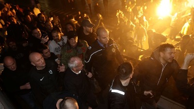 Emotivno na aerodromu: Žoc na IVICI SUZA (VIDEO)