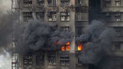 Stravičan požar u Hongkongu, najmanje 55 mrtvih (FOTO)