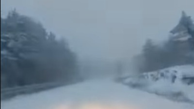 Palo 10 centimetara snega: HAOS na putevima kod Čačka (VIDEO)