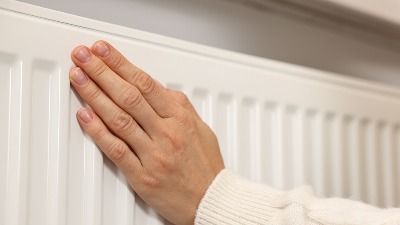Da li je jeftinije ostaviti grejanje uključeno ceo dan ili ga gasiti i paliti? Stručnjaci dali odgovor 